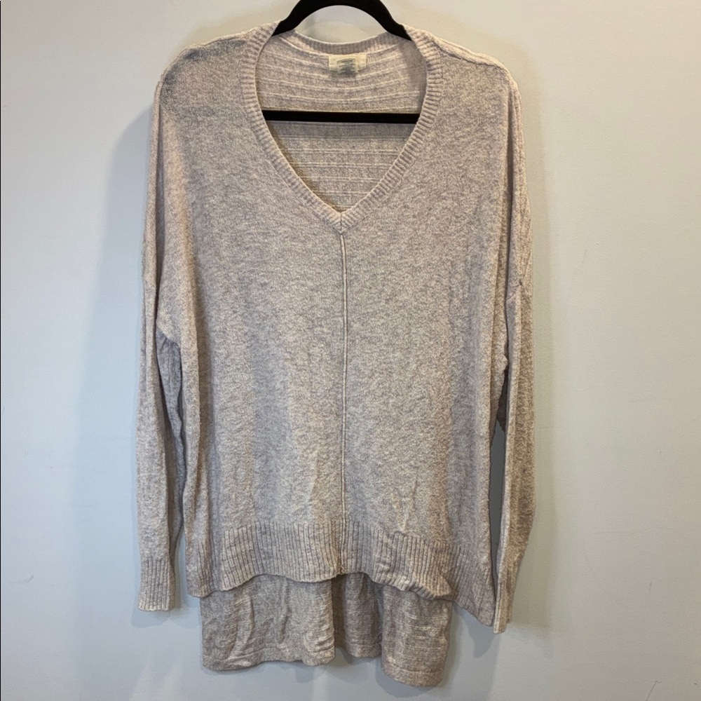 Kaisley Cream V-Neck Sweater Size Large